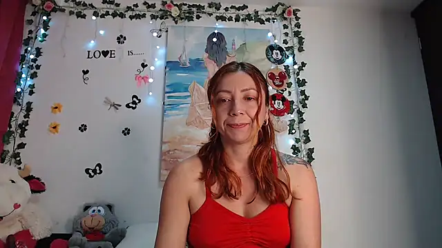 Snapshot of malusexy33 chatting on January 18, 4:48 am malusexy33 online show from January 18, 4:48 am