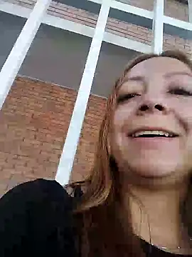 Snapshot of malusexy33 chatting on March 1, 2:52 pm malusexy33 online show from March 1, 2:52 pm