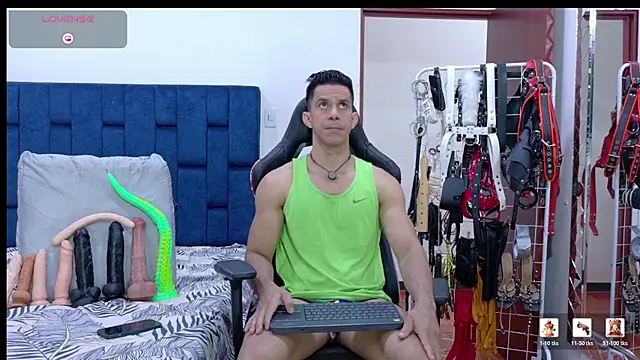 Snapshot of JoseRumbero26 chatting on July 28, 12:48 pm JoseRumbero26 online show from July 28, 12:48 pm