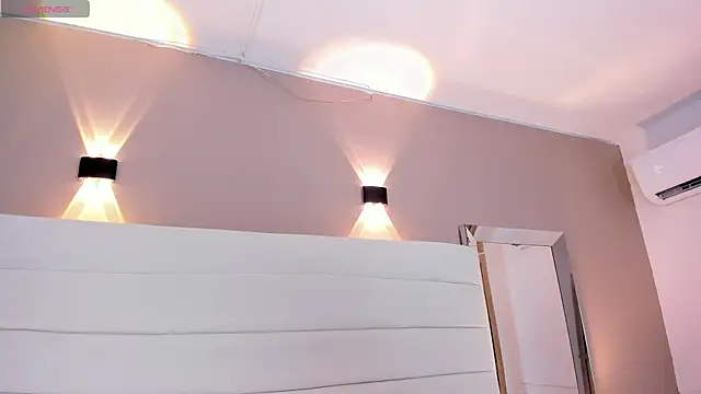 Lilly 2809  online show from February 18, 4:19 am