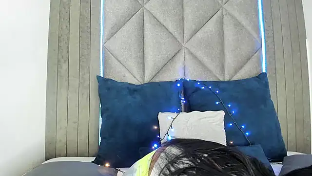 rachellmartinez online show from March 22, 11:21 am