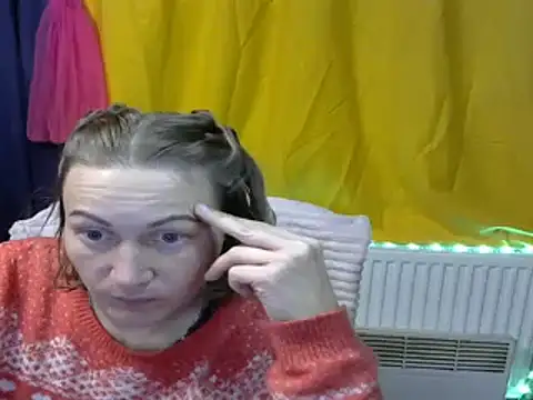 wLESLYMOSw online show from December 4, 6:17 pm