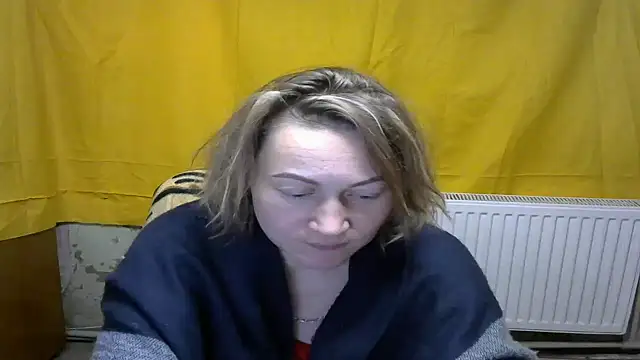 wLESLYMOSw online show from February 5, 9:18 pm