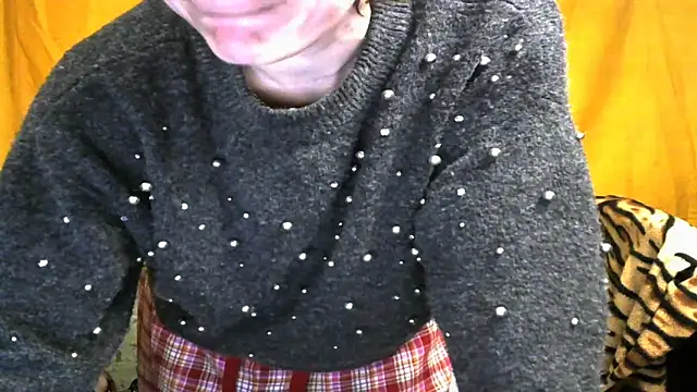 wLESLYMOSw online show from February 7, 6:13 pm