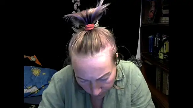 wLESLYMOSw online show from September 12, 8:03 am