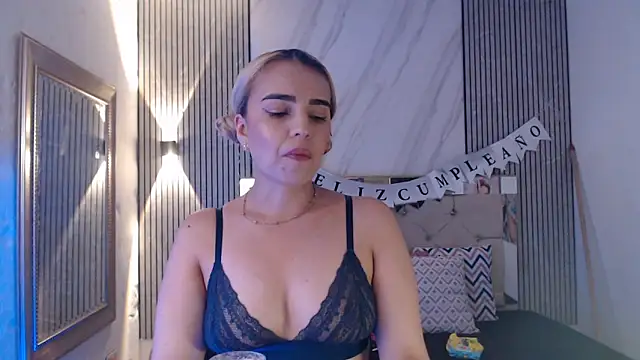 ashley  tylor online show from April 28, 8:25 pm