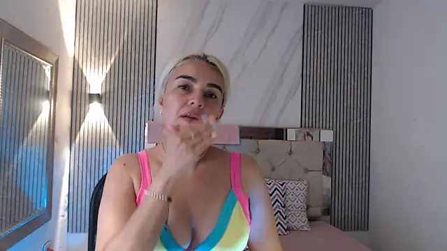 ashley  tylor online show from July 22, 7:38 pm
