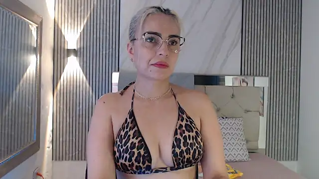 ashley  tylor online show from July 27, 8:16 pm