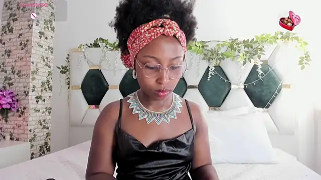 Snapshot of EmmaSanzz_ chatting on January 28, 11:49 am EmmaSanzz online show from January 28, 11:49 am