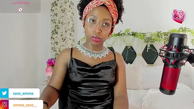 Snapshot of EmmaSanzz_ chatting on January 28, 2:53 pm EmmaSanzz online show from January 28, 2:53 pm