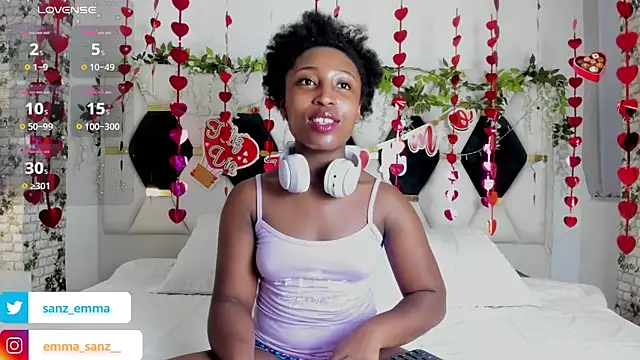 Snapshot of EmmaSanzz_ chatting on February 7, 11:23 am EmmaSanzz online show from February 7, 11:23 am