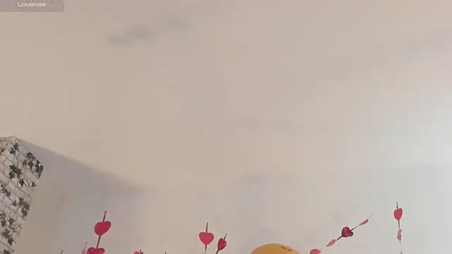 Snapshot of EmmaSanzz_ chatting on February 22, 11:35 am EmmaSanzz online show from February 22, 11:35 am