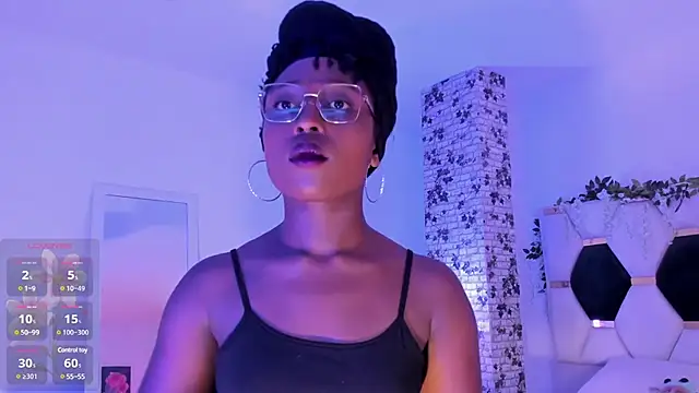 Snapshot of EmmaSanzz_ chatting on March 22, 11:32 am EmmaSanzz online show from March 22, 11:32 am