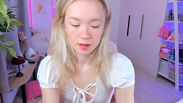 Lily Young online show from February 15, 5:48 am