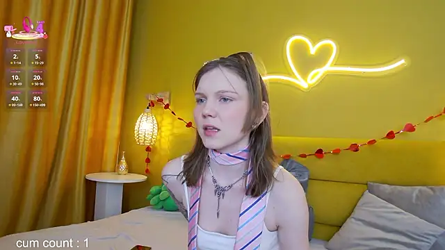 lessysweety online show from February 12, 3:23 am