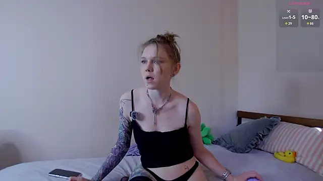 lessysweety online show from July 15, 2:50 am