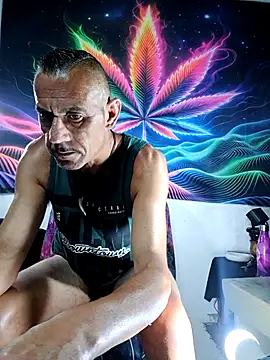 Snapshot of Bbboy42 chatting on November 16, 11:21 pm Bbboy42 online show from November 16, 11:21 pm