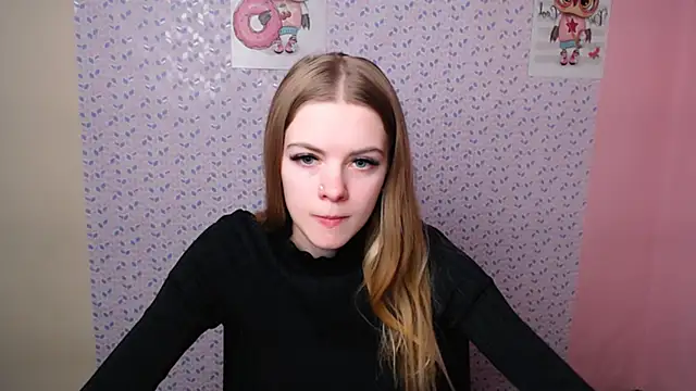 Snapshot of AliceFlirtt_ chatting on January 2, 1:30 pm AliceFlirtt online show from January 2, 1:30 pm