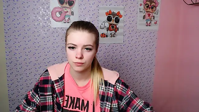 Snapshot of AliceFlirtt_ chatting on January 10, 1:20 pm AliceFlirtt online show from January 10, 1:20 pm
