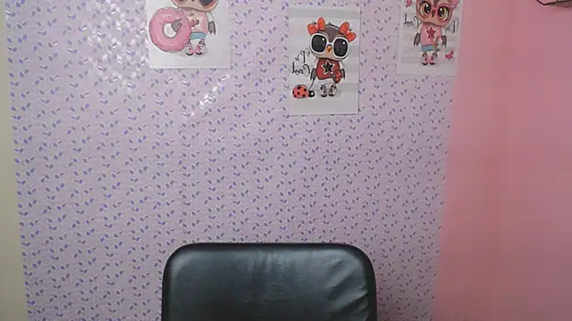 Snapshot of AliceFlirtt_ chatting on January 15, 2:35 pm AliceFlirtt online show from January 15, 2:35 pm