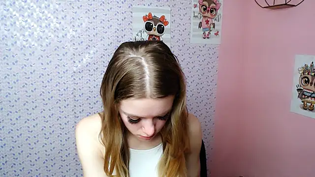 Snapshot of AliceFlirtt_ chatting on January 31, 3:44 pm AliceFlirtt online show from January 31, 3:44 pm