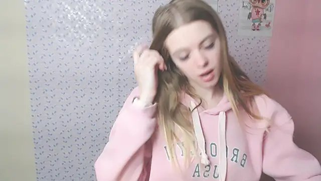 Snapshot of AliceFlirtt_ chatting on February 7, 11:56 am AliceFlirtt online show from February 7, 11:56 am