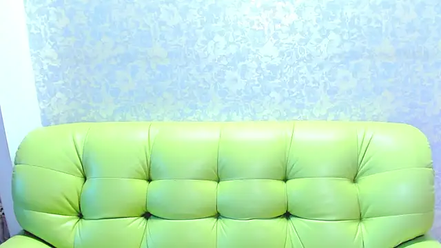 Vanessa Florence online show from June 6, 1:32 am