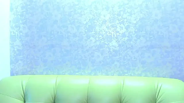 Snapshot of Vanessa_Florence chatting on August 2, 1:26 am Vanessa Florence online show from August 2, 1:26 am