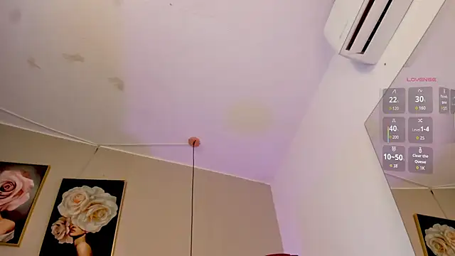 Emma Thompsson online show from March 8, 2:04 am