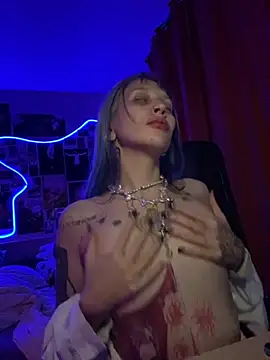 Dooubletroublee online show from November 9, 10:30 pm