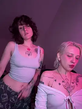 Dooubletroublee online show from May 23, 3:45 am