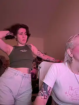 Dooubletroublee online show from May 24, 8:36 pm