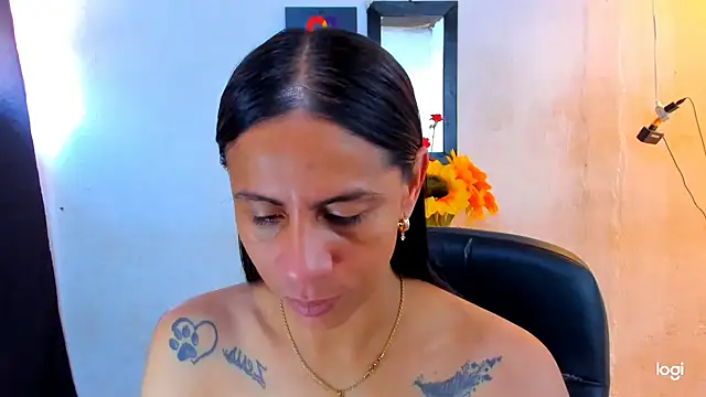 juanblakbigcock online show from June 28, 4:57 pm