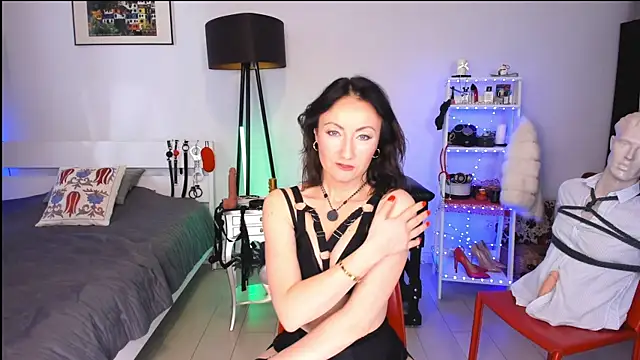 Snapshot of MissAliciaFD chatting on February 10, 9:04 am MissAliciaFD online show from February 10, 9:04 am