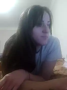 Snapshot of emeli_moon chatting on December 22, 6:37 pm emeli moon online show from December 22, 6:37 pm