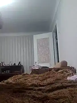 Snapshot of emeli_moon chatting on February 3, 10:00 pm emeli moon online show from February 3, 10:00 pm