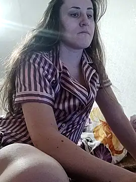 Snapshot of emeli_moon chatting on February 23, 11:47 pm emeli moon online show from February 23, 11:47 pm