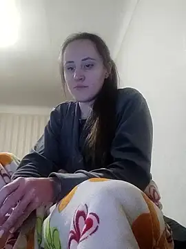 Snapshot of emeli_moon chatting on January 19, 3:49 pm emeli moon online show from January 19, 3:49 pm