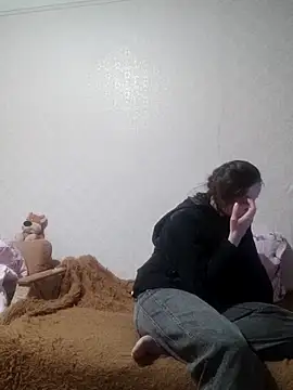 Snapshot of emeli_moon chatting on March 15, 6:36 pm emeli moon online show from March 15, 6:36 pm