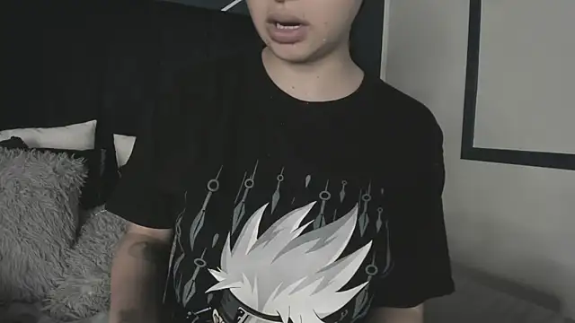 Snapshot of Adeelinee chatting on December 4, 8:07 pm Adeelinee online show from December 4, 8:07 pm