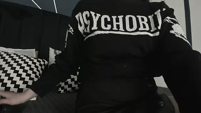 Snapshot of Adeelinee chatting on January 30, 7:59 pm Adeelinee online show from January 30, 7:59 pm