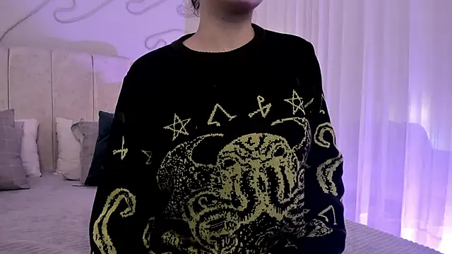 Snapshot of Adeelinee chatting on March 11, 7:58 pm Adeelinee online show from March 11, 7:58 pm