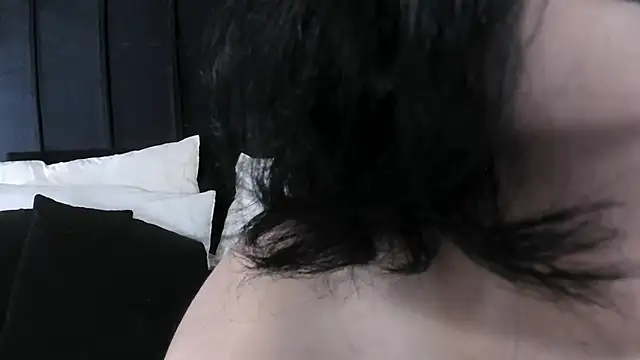 Snapshot of Adeelinee chatting on March 22, 10:59 pm Adeelinee online show from March 22, 10:59 pm