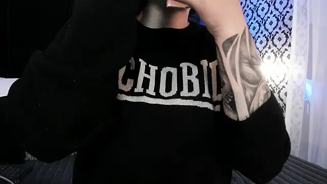 Snapshot of Adeelinee chatting on September 29, 7:40 pm Adeelinee online show from September 29, 7:40 pm