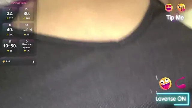 white sexy  online show from April 26, 10:18 pm