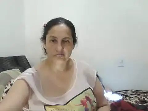 Snapshot of ximenajimenez chatting on February 18, 4:04 am ximenajimenez online show from February 18, 4:04 am