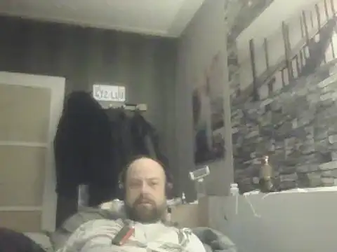 Snapshot of Prehistorixxx2686 chatting on December 15, 8:15 pm Prehistorixxx2686 online show from December 15, 8:15 pm