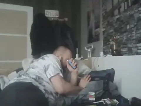 Snapshot of Prehistorixxx2686 chatting on December 16, 11:22 am Prehistorixxx2686 online show from December 16, 11:22 am