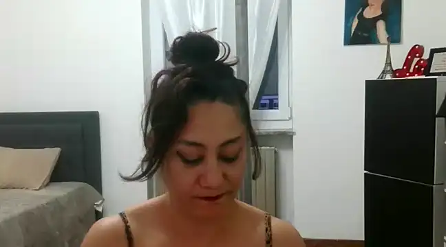 danasantoreal online show from December 10, 3:55 pm