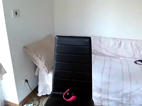 danasantoreal online show from October 11, 6:45 am